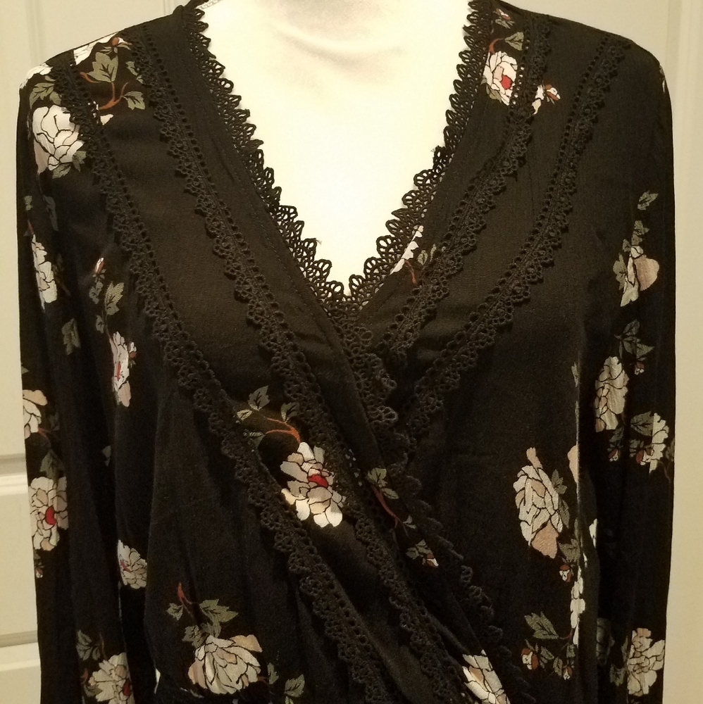 American Rag Blouse - Picture 10 of 16